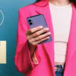 Top 5 pristupačnih Samsung mobitela-Žena sa Samsung mobitelom